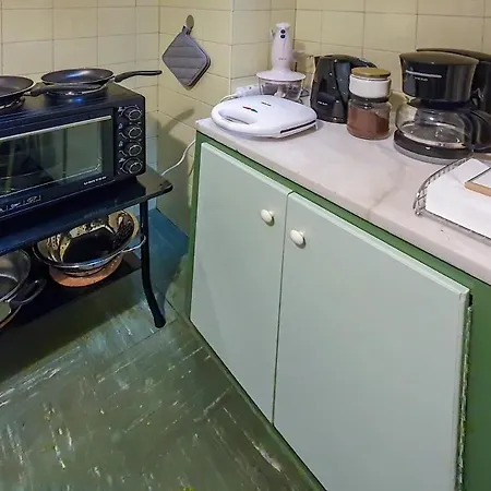 White Rose, Budget Flat In Chania Town Center *