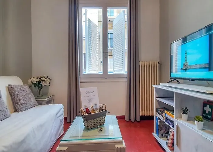 White Rose, Budget Flat In Chania Town Center Διαμέρισμα Χανιά